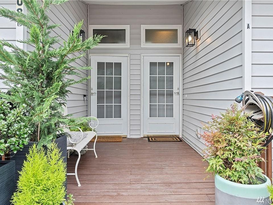 1st image of 908 Hiawatha Pl S #A