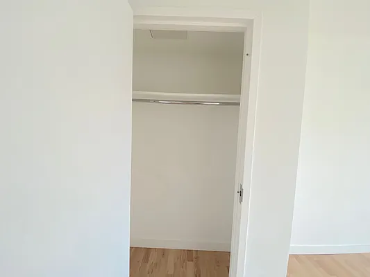 Rented by Nooklyn NYC LLC | media 46