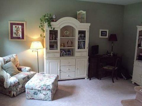 4th image of 177 Hot Water St