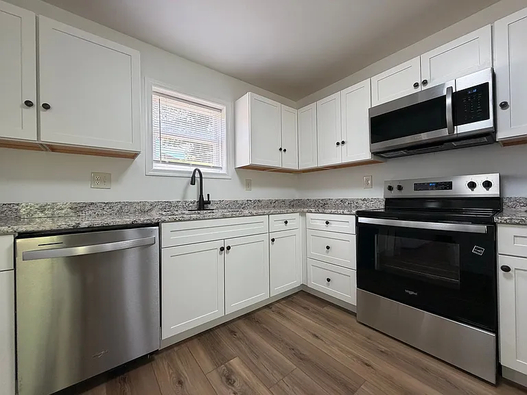 813 Ridge St — Photo 15