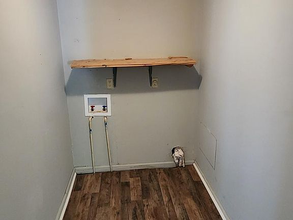 4th image of 640 Joyce Ave