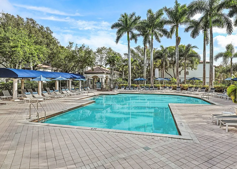 The Cove at Boynton Beach Apartments