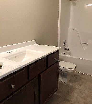 Wilson 416 full bath (2)