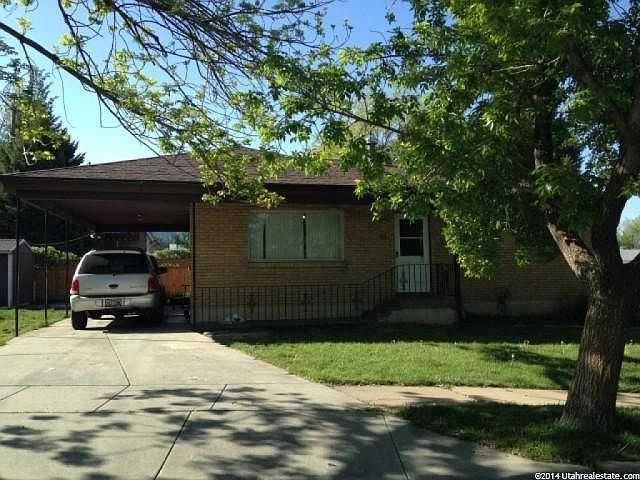 2nd image of 913 6th St