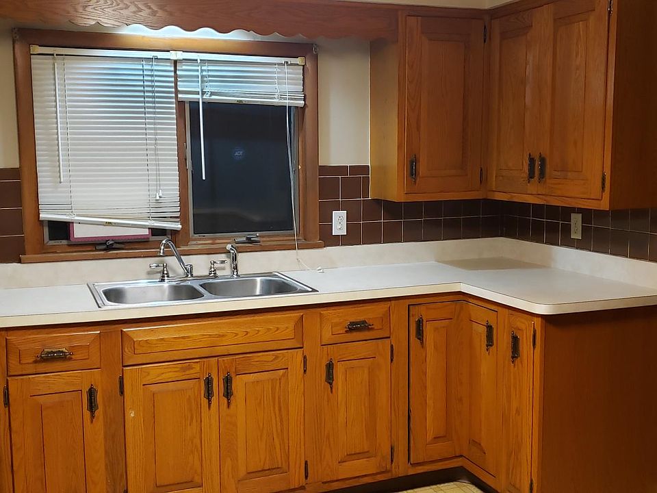 2nd image of 55601 Merrits Row