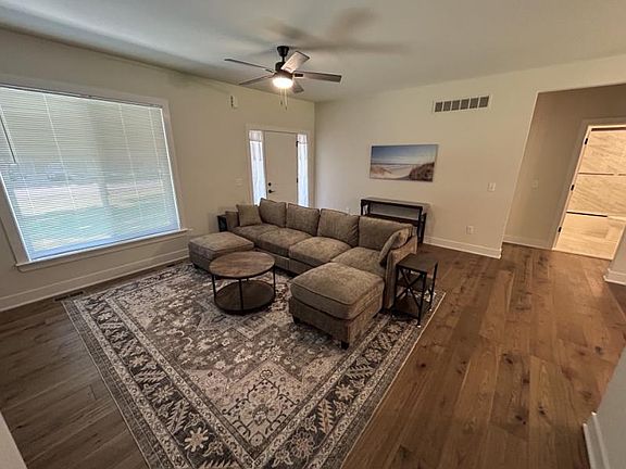 3rd image of 1366 Towering Oaks Dr