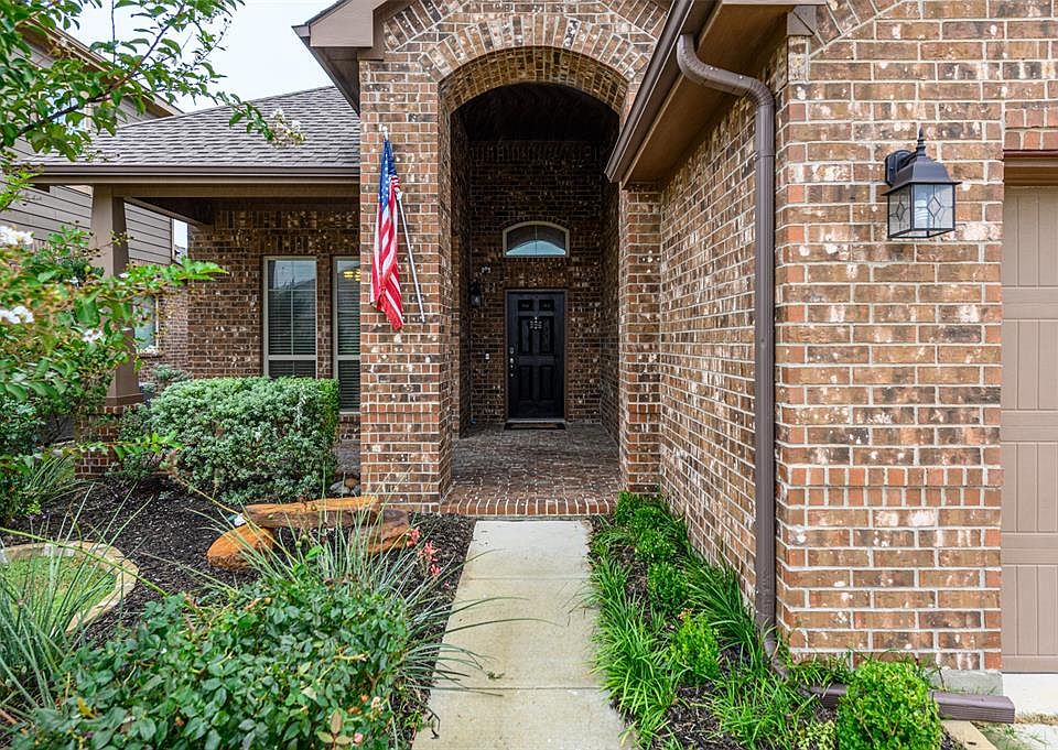 1st image of 1724 Cole Ln
