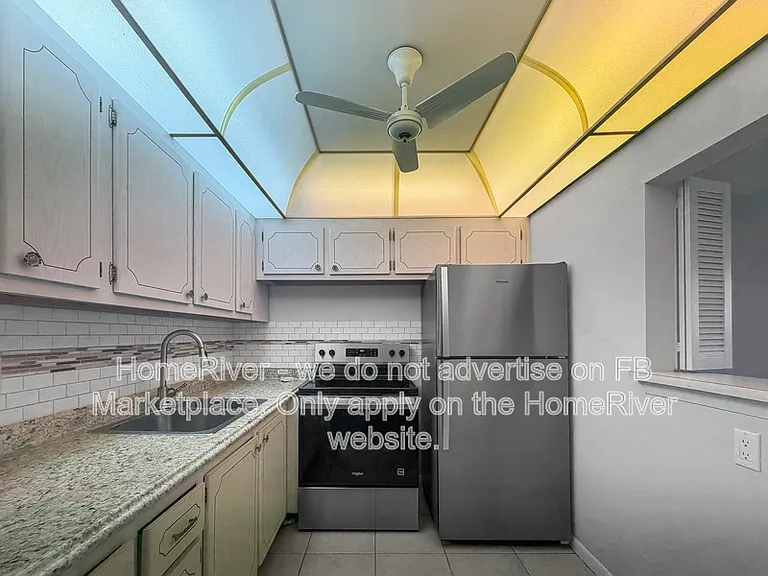 3016 Cambridge Cir #3016-A — Photo 1
