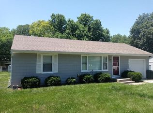 238 Clark Ave, Bonner Springs, KS 66012