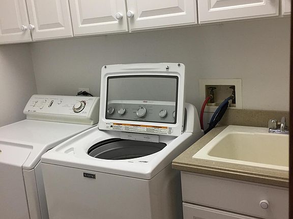 4th image of 943 W Crescent Ct