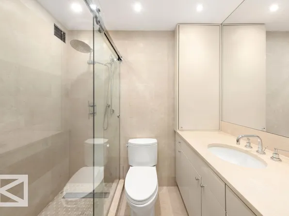 115 East 67th Street image 11 of 17