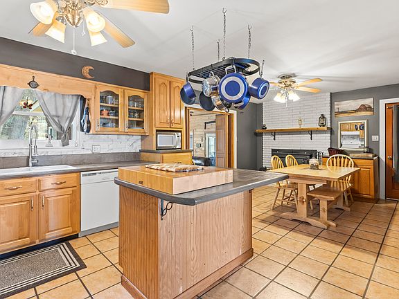 4th image of 505 Round Pond Rd