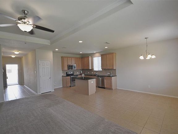 3rd image of 2051 Rosebury Ln