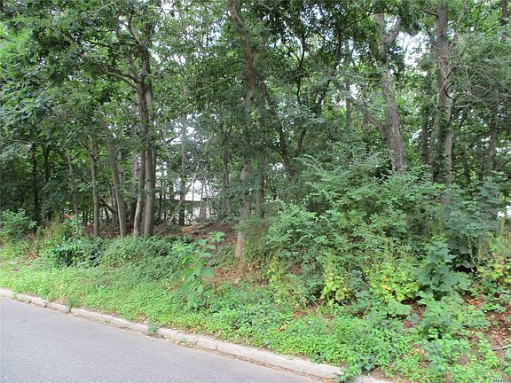 5th image of 30 W Woodside Ave