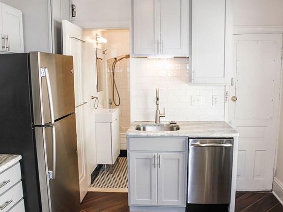 5th image of 87 Harwood St Floor 3