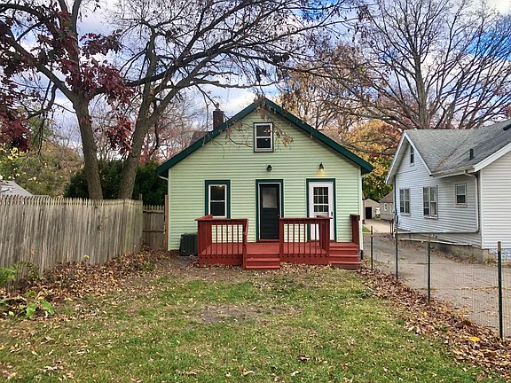 2nd image of 516 Leslie St