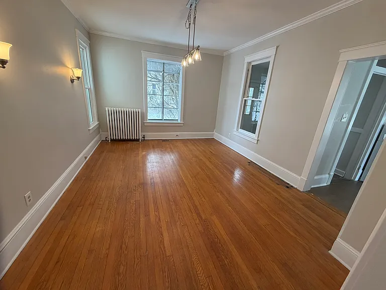 2320 Rock Spring Rd — Photo 4