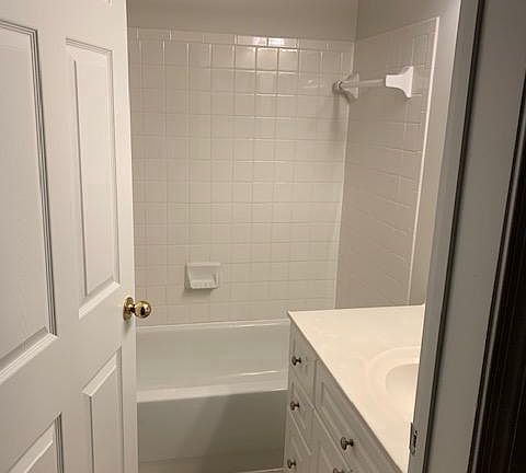 4th image of 2480 Angeline Dr APT 104