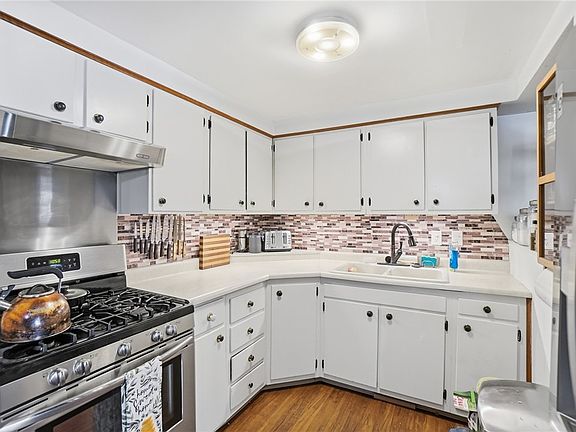 5th image of 6041 Leycross Dr