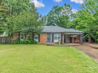 6830 Embassy Cir, Horn Lake, MS 38637