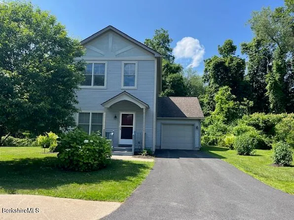 1 Stanley Dr #1, Great Barrington, MA 01230