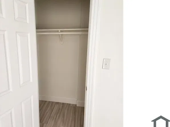 1043 W 84th Pl, Los Angeles, CA 90044