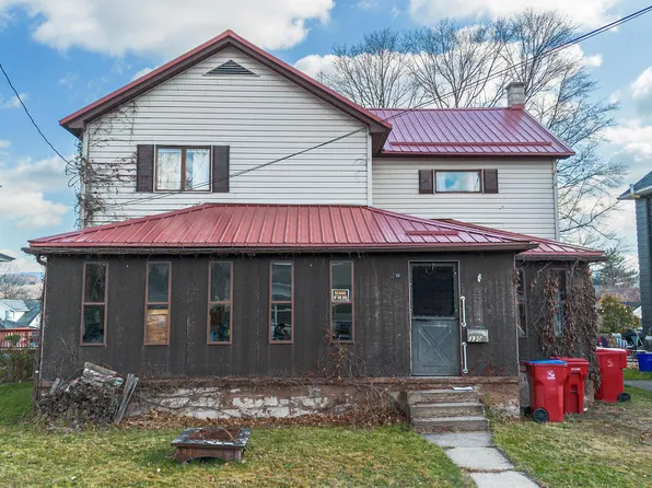 330 McKinley Ave, Jermyn, PA 18433