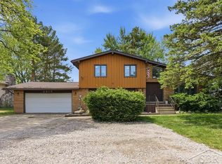 2915 W Walton Blvd, Waterford, MI 48329