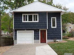 33 Manhasset Rd, Sound Beach, NY 11789