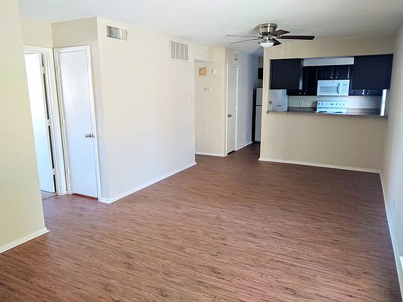 5th image of 2217 Stella St APT 1