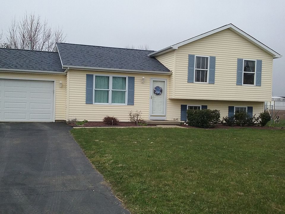 1st image of 11166 Maple Dr