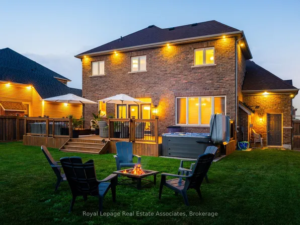 17 Mitchell Cres, Mono, ON L9W 6W6