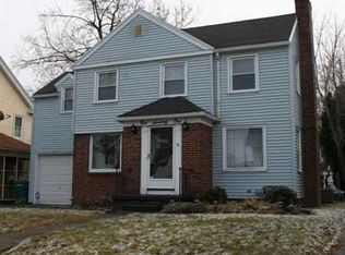 171 Hurstbourne Rd, Irondequoit, NY 14609