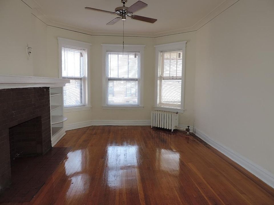 1st image of 902 Elmwood Ave #9