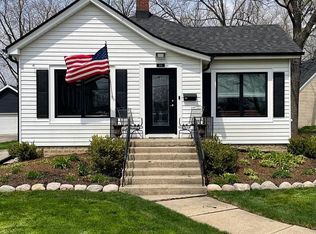 116 E Liberty St, Barrington, IL 60010