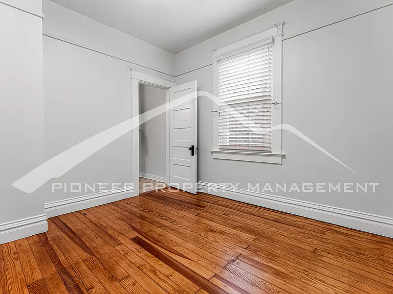 3256 Meade St — Photo 15