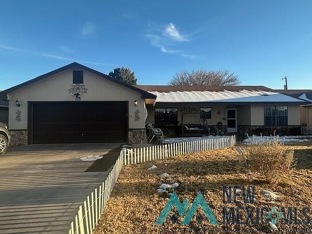 1st image of 2209 W Briscoe Ave