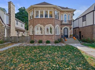 611 E Lake View Ave #A, Milwaukee, WI 53217