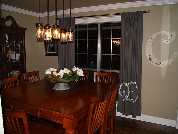 4th image of 1708 Autumn Ln