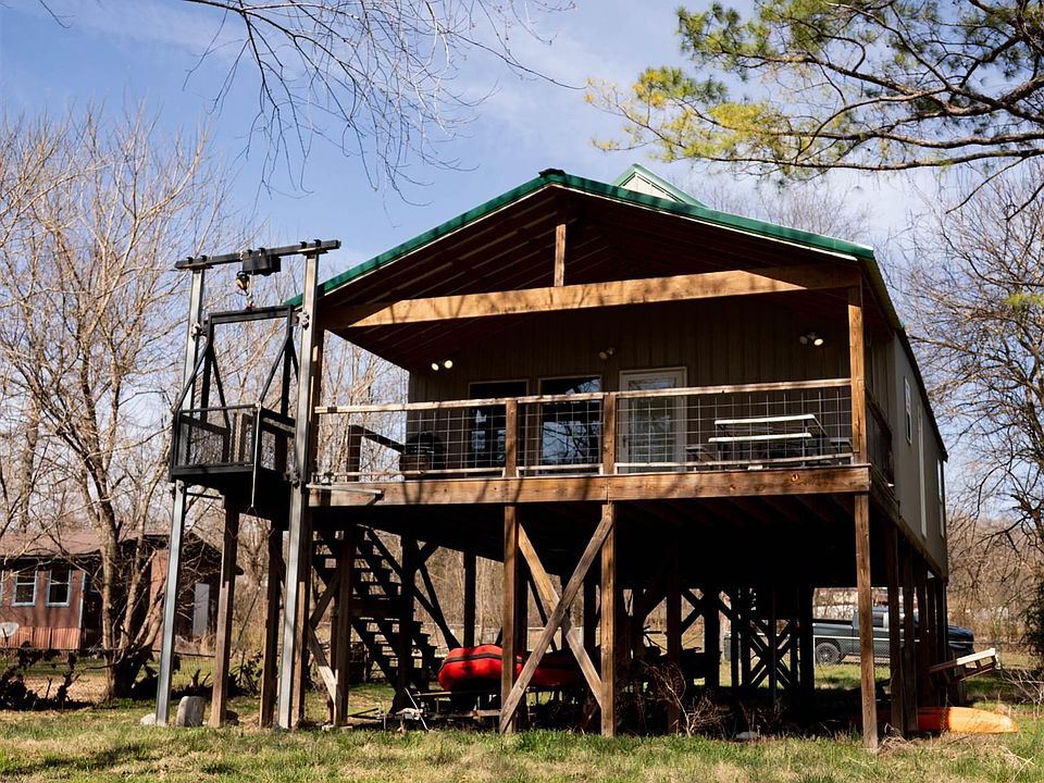 1st image of 213 Spring Lake Dr