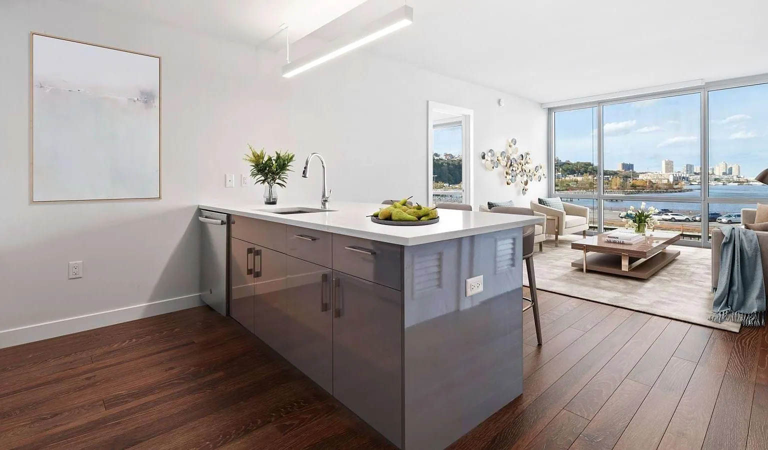 Studio, 525 sqft, $3,105 — Photo 1