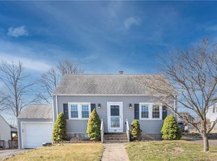 20 Woodmont Rd, West Haven, CT 06516
