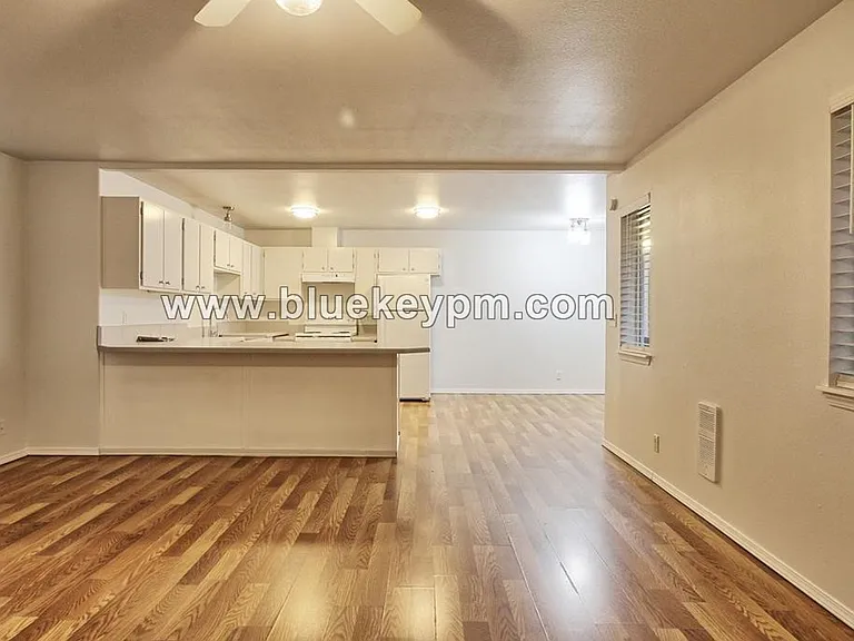 5313 NE 66th Ave #G53 — Photo 6
