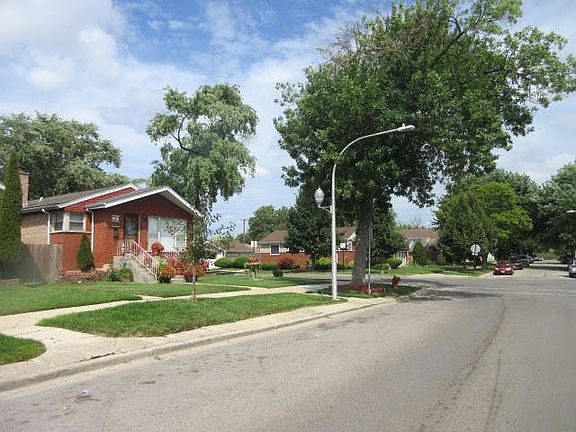 4th image of 3709 W 66th Pl