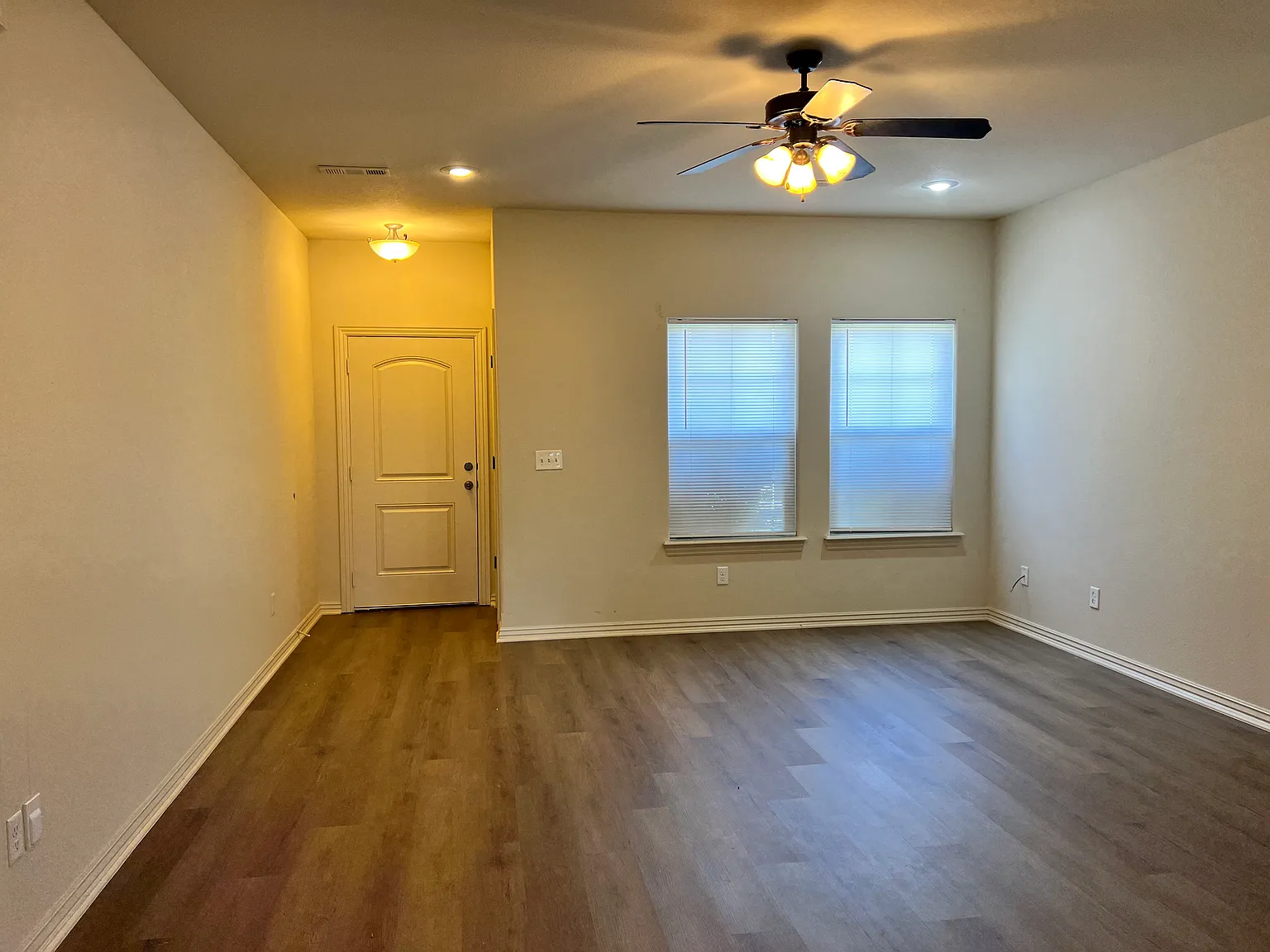 3 bed, 1485 sqft, $1,595 — Photo 2