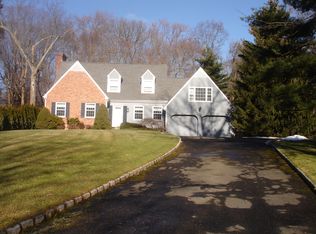 47 Barringer Rd, Darien, CT 06820