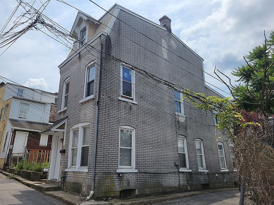 1st image of 910 N Refwal St