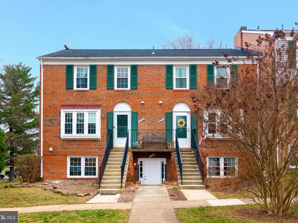 1051 Brixton Ct, Sterling, VA 20164