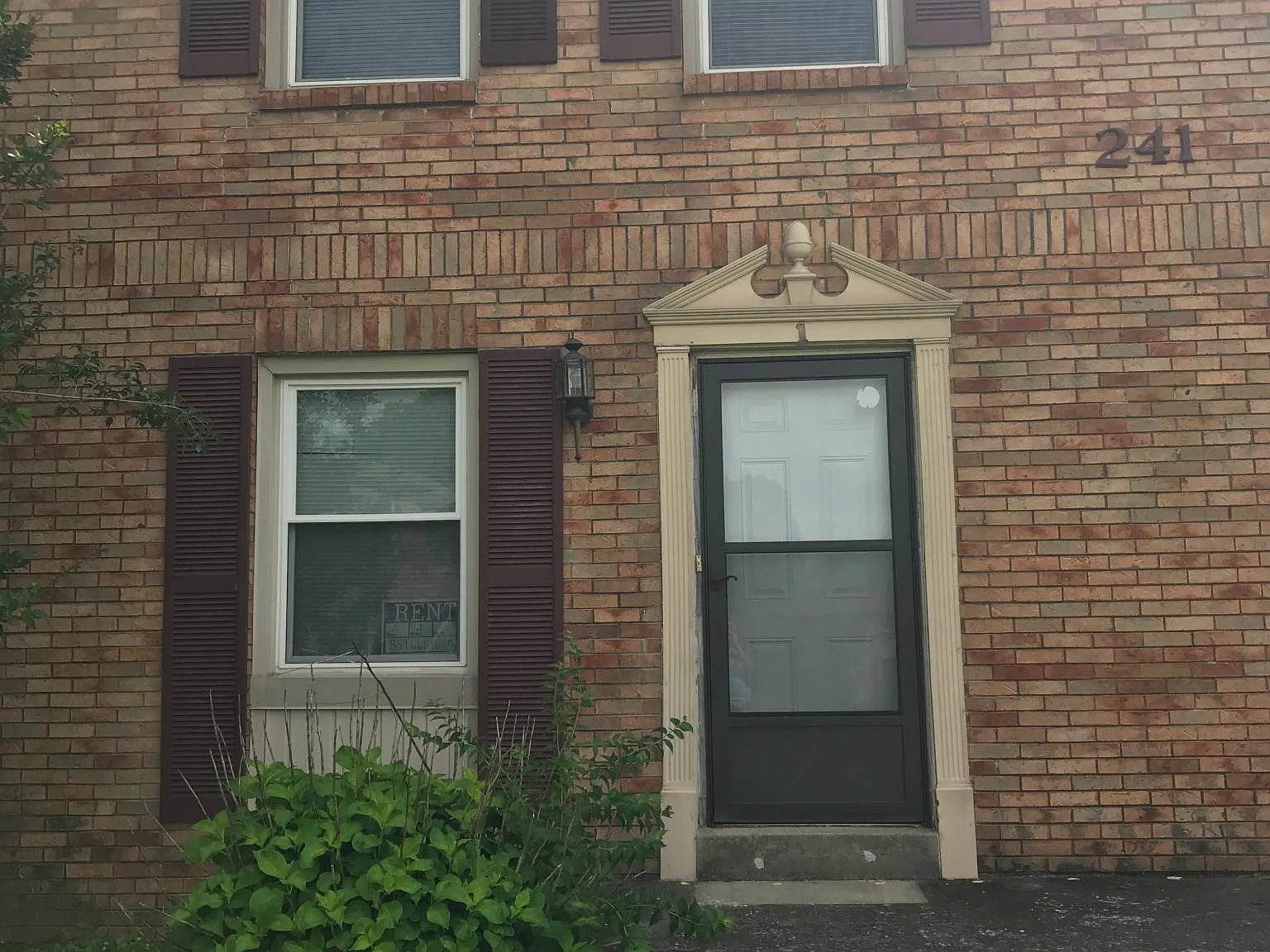 2 bed, $950 — Photo 1
