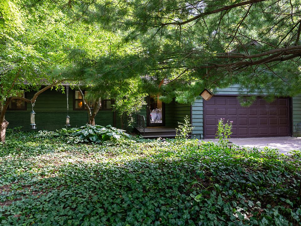 1st image of 103 W Mumford Dr